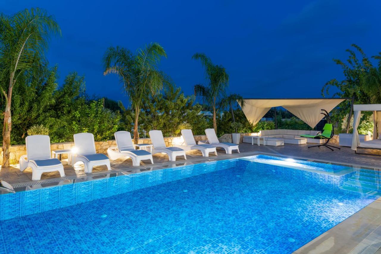 Diamond - Private Heated Pool